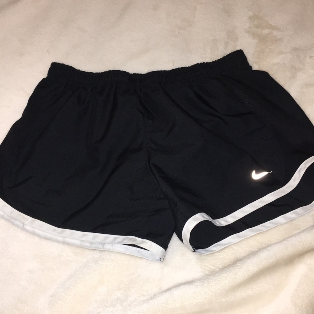 KIDS NIKE ATHLETIC SHORTS